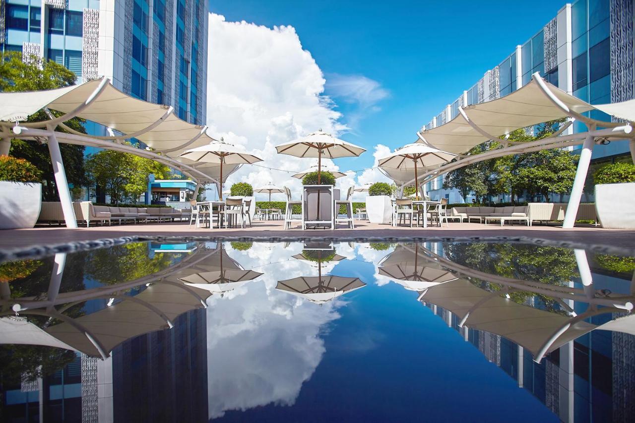 Crimson Hotel Filinvest City, Manila Muntinlupa City Exterior photo The pool at the Ritz-Carlton, South Beach