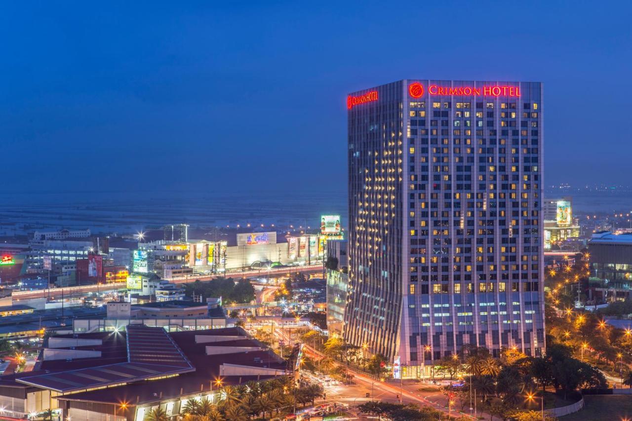 Crimson Hotel Filinvest City, Manila Muntinlupa City Exterior photo Hilton Hanoi