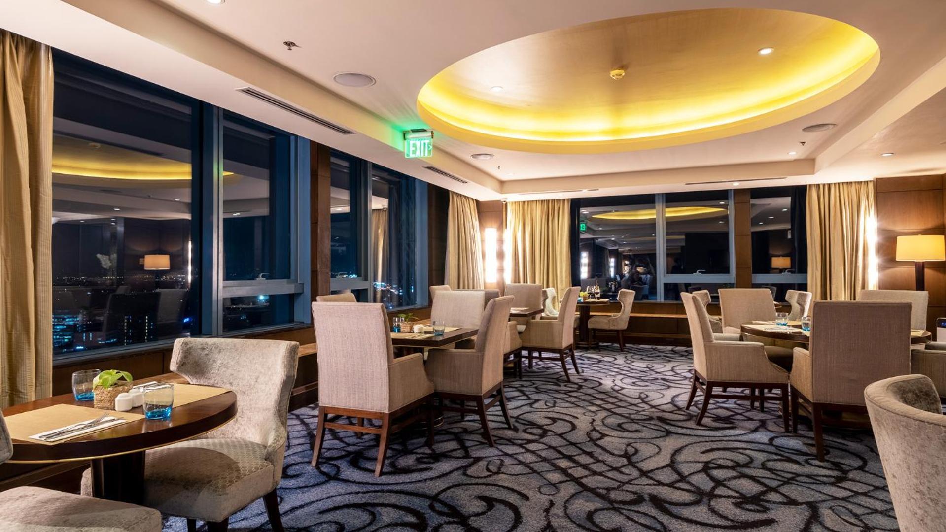 Crimson Hotel Filinvest City, Manila Muntinlupa City Exterior photo The Club Lounge at the Fairmont San Francisco