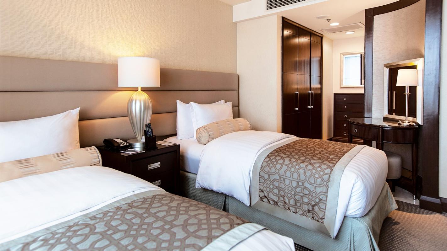 Crimson Hotel Filinvest City, Manila Muntinlupa City Exterior photo A room at the hotel